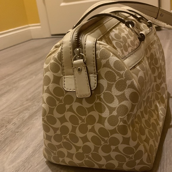 Coach Chelsea Signature C Design Satchel & Wallet - Picture 9 of 15